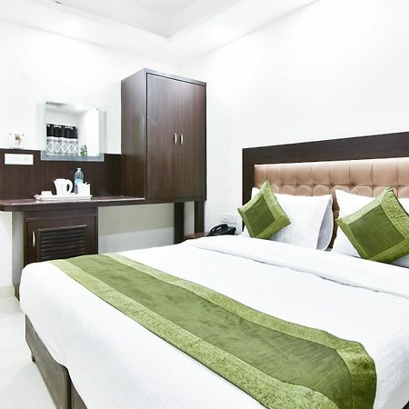 Hotel Treebo Mehar Castle Delhi  Exterior foto